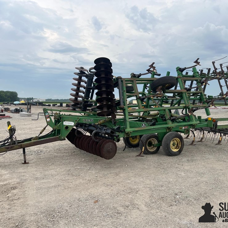 JOHN DEERE 726