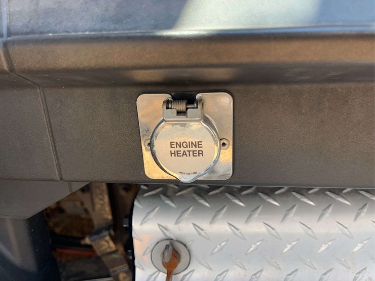 2022-kenworth-t680-image-13