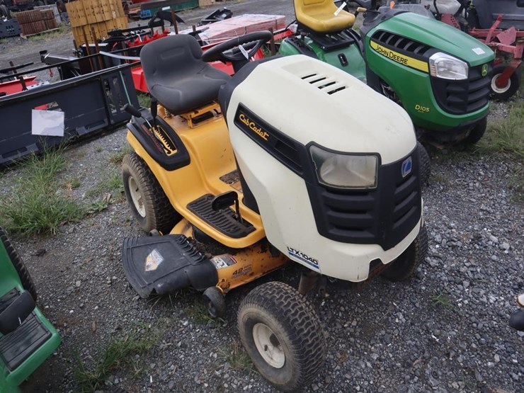 cub-cadet-lx1040-riding-mower-image-1