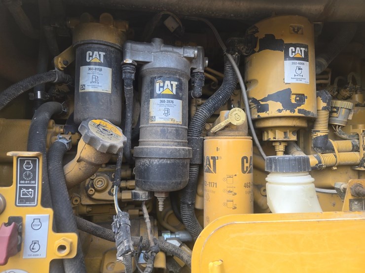 2015-caterpillar-525d-image-22