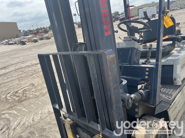 komatsu-fg25st-11-image-13