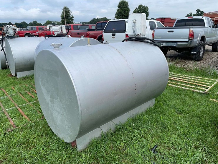 500-gallon-fuel-tank-with-gas-boy-pump-image-1