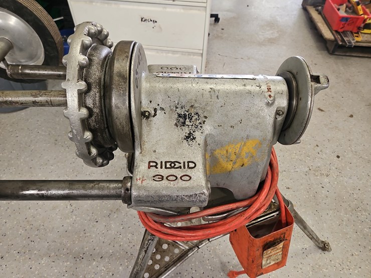 rigid-300-pipe-threader-image-3