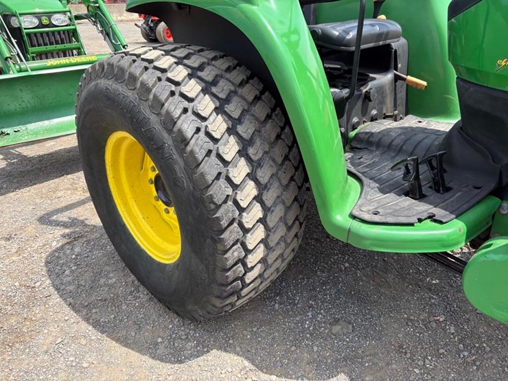 john-deere-4520-image-25