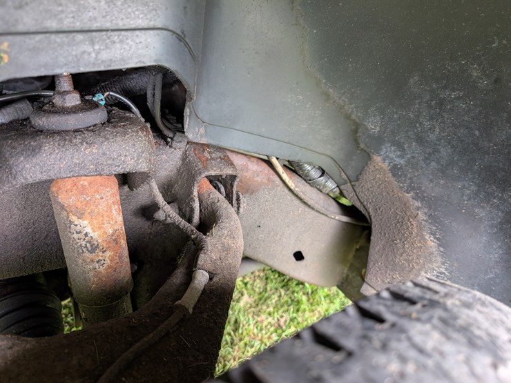 2004-gmc-3500-image-22