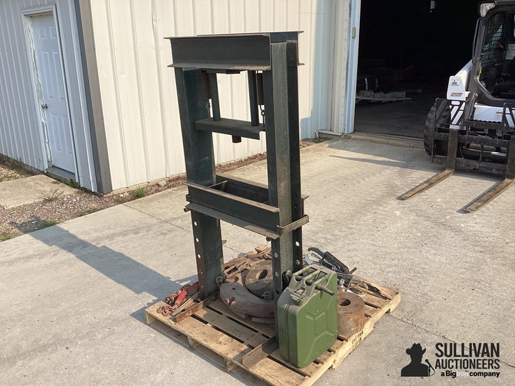 continental-hv100-30-ton-press-w/misc-pallet-image-7