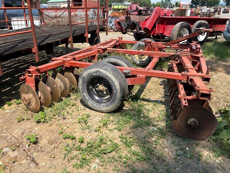 massey-ferguson-520-image-2