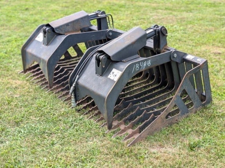 stout-72”-skid-steer-mount-grapple-image-1