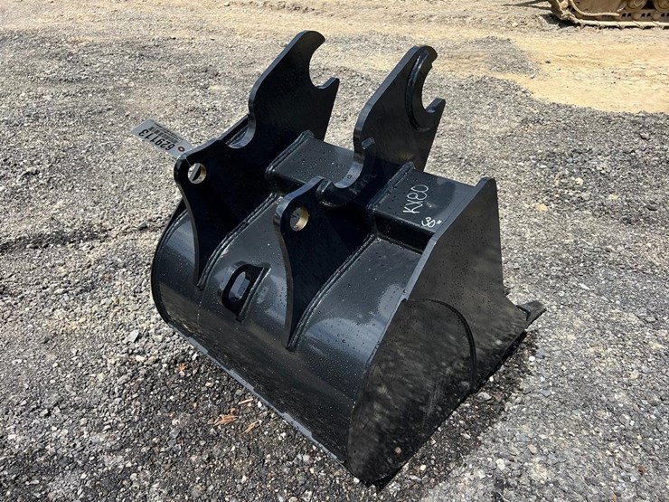 30”-quick-attach-excavator-bucket-for-kx80-image-4