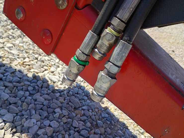 new-holland-1411-image-14
