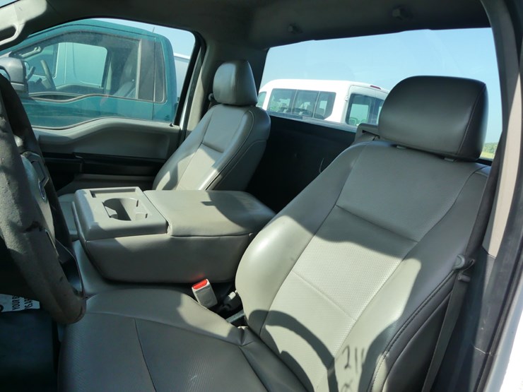 2016-ford-f150-xl-image-9