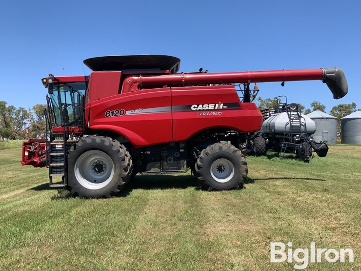 2011-case-ih-8120-image-8