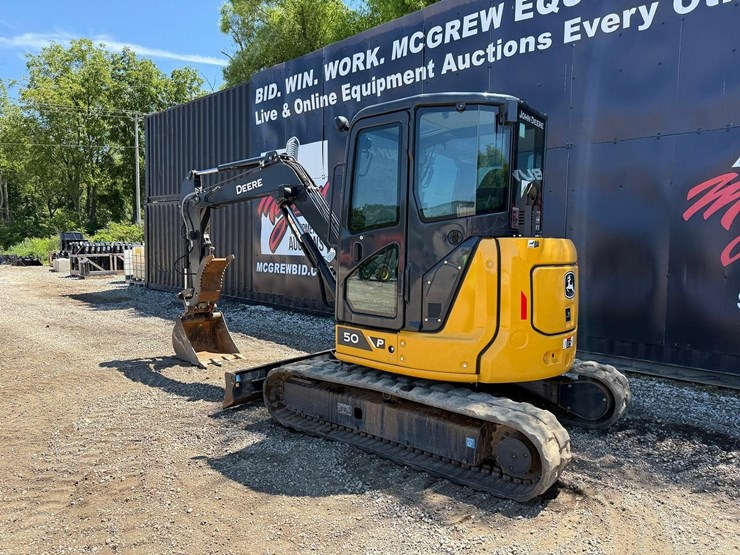 2023-john-deere-50p-mini-excavator-image-2