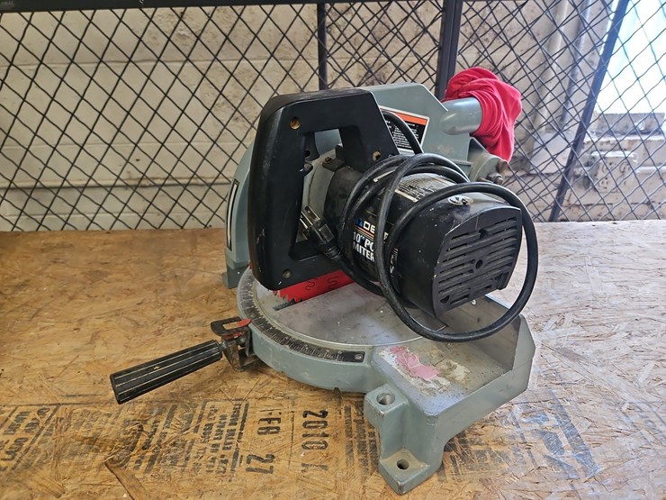 delta-10"-miter-saw-image-2