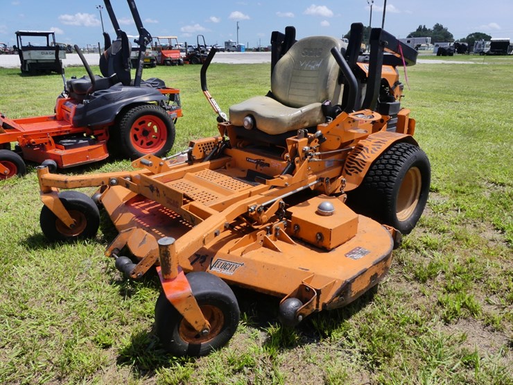 2013-scag-turf-tiger-lawn-mower-image-1