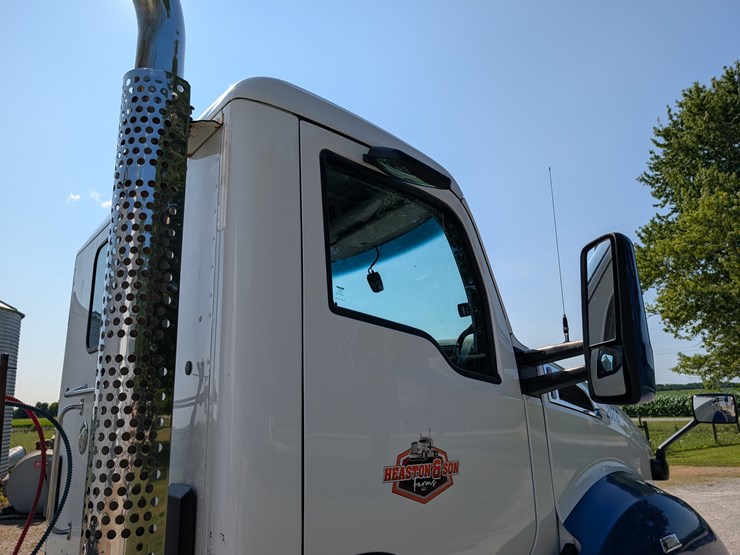 2018-kenworth-t680-image-62