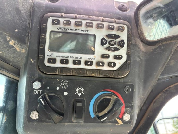 takeuchi-tl6r-image-25