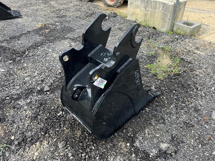 18”-quick-attach-excavator-bucket-for-kx80-image-4