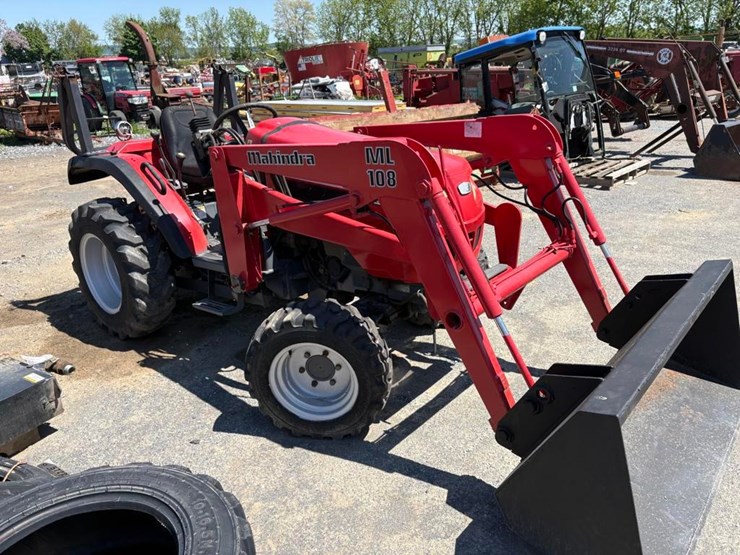 mahindra-2310-image-2