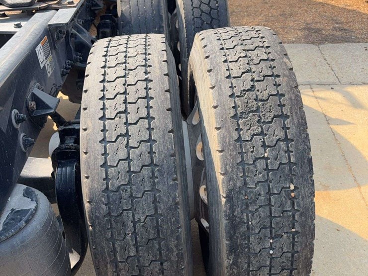 2022-kenworth-t680-image-7