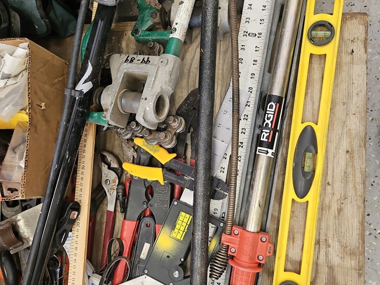quantity-of-assorted-tools-image-4