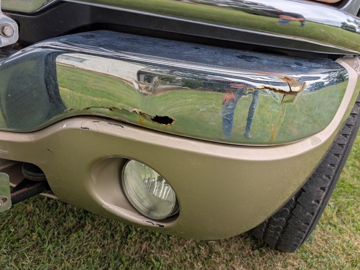 2004-gmc-3500-image-11