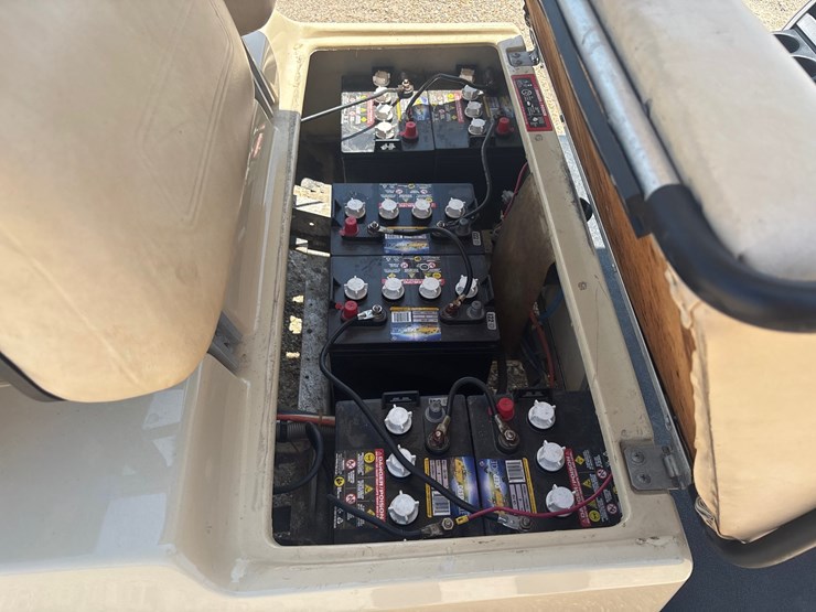 #80-•-club-car-d5-image-7