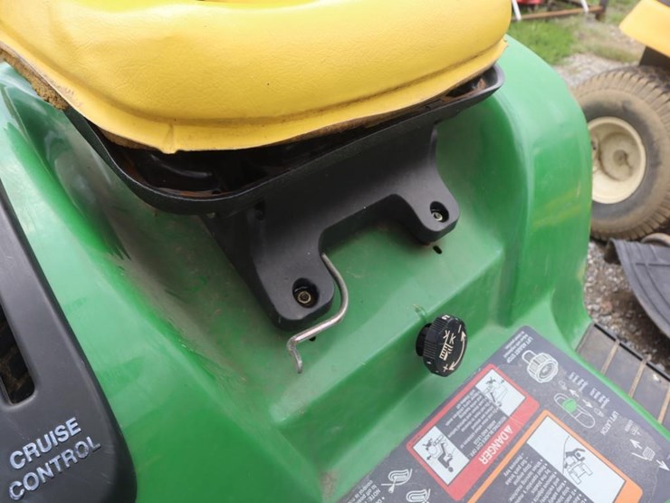 john-deere-18hp-riding-mower-image-20