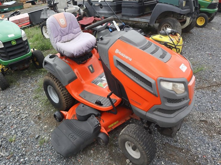 husqvarna-yth25k48-riding-mower-image-2