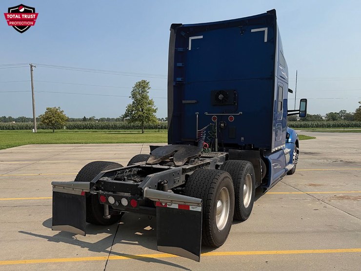 2020-kenworth-t680-image-2