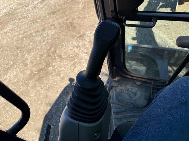 2023-john-deere-50p-mini-excavator-image-26