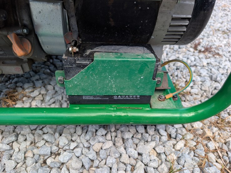 2013-john-deere-8-image-13