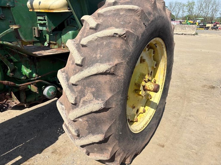 john-deere-4020-image-7