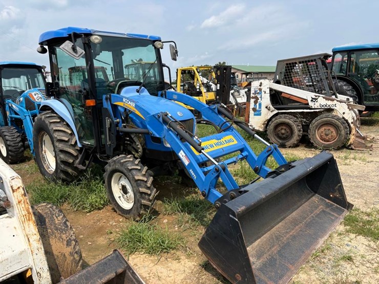 new-holland-boomer-3040-image-5