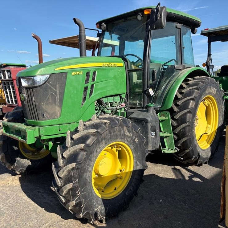 2020 JOHN DEERE 6105E