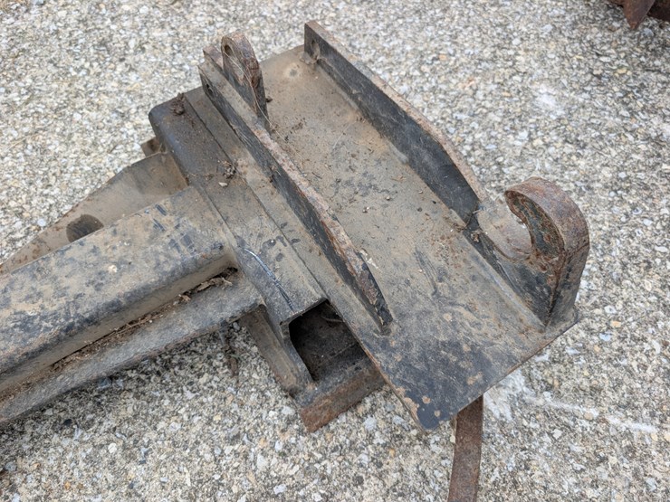 global-to-skid-steer-adaptor-image-8