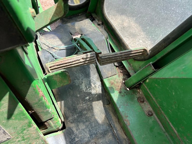 john-deere-4020-image-25