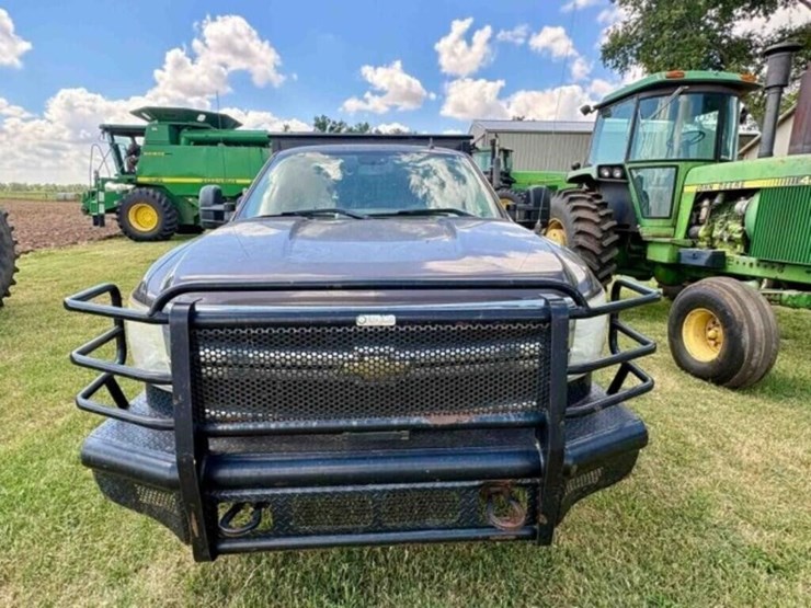 2008-chevrolet-3500hd-image-2