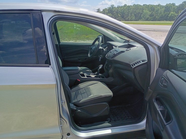 2017-ford-escape-image-29