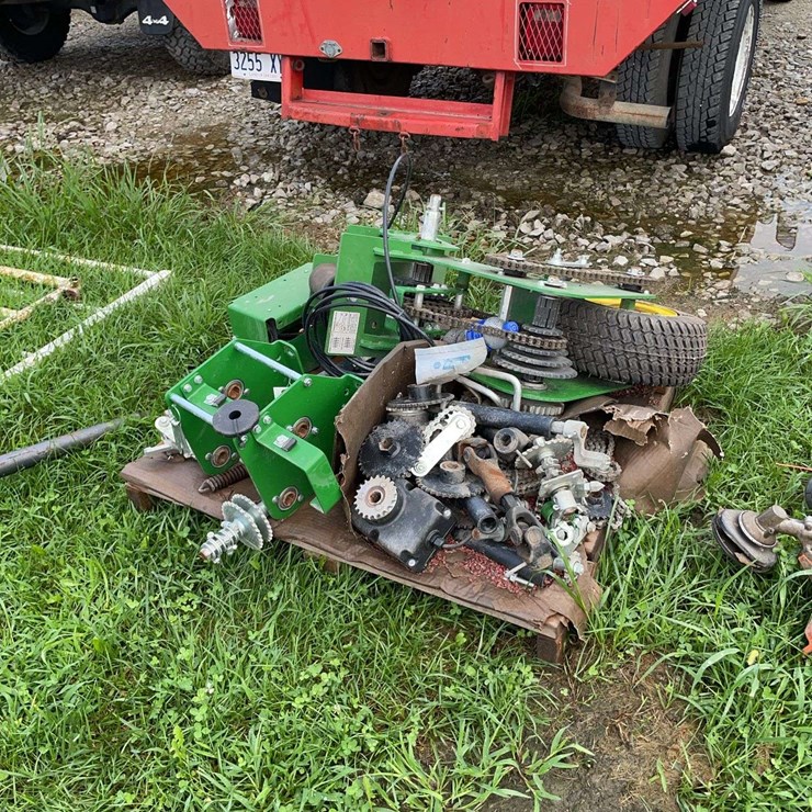 JOHN DEERE 1795