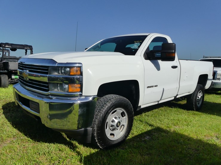 2017-chevrolet-2500hd-image-1