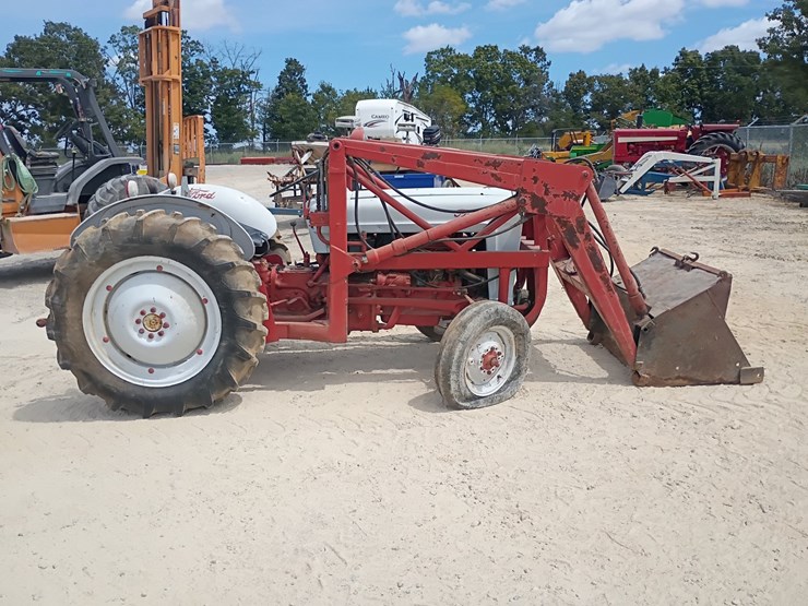 ford-tractor-image-6