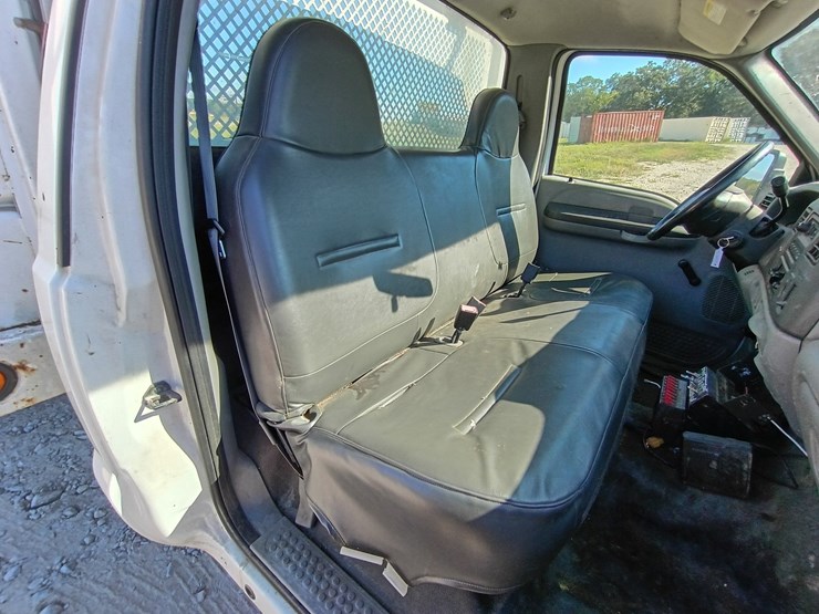 2002-ford-f450-image-32