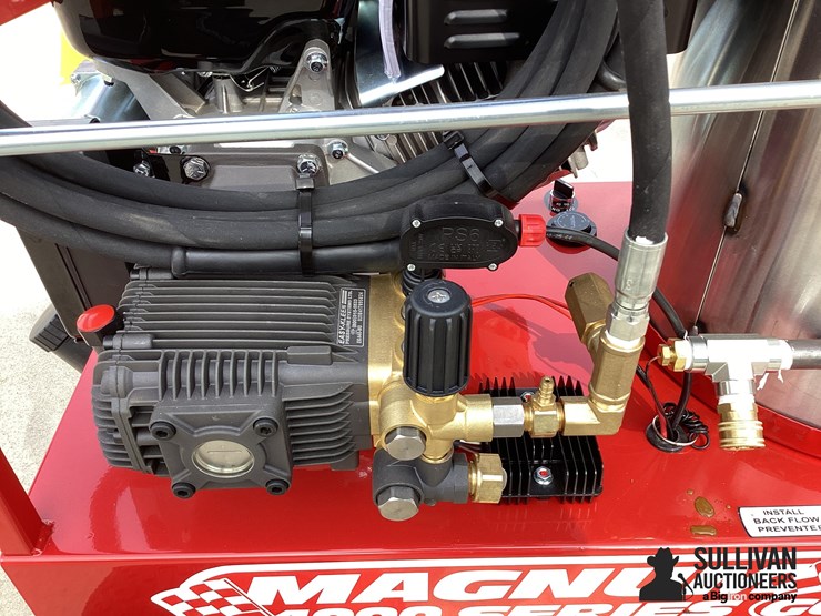 2026-magnum-4000-series-hot-water-pressure-washer-image-14