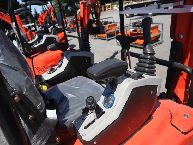 tpm-20kh-mini-excavator-image-12