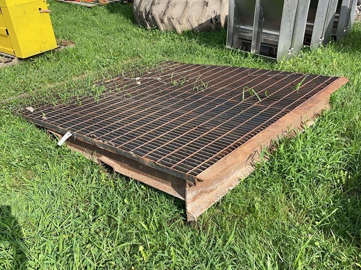 6x8-platform-with-forklift-pockets-image-2