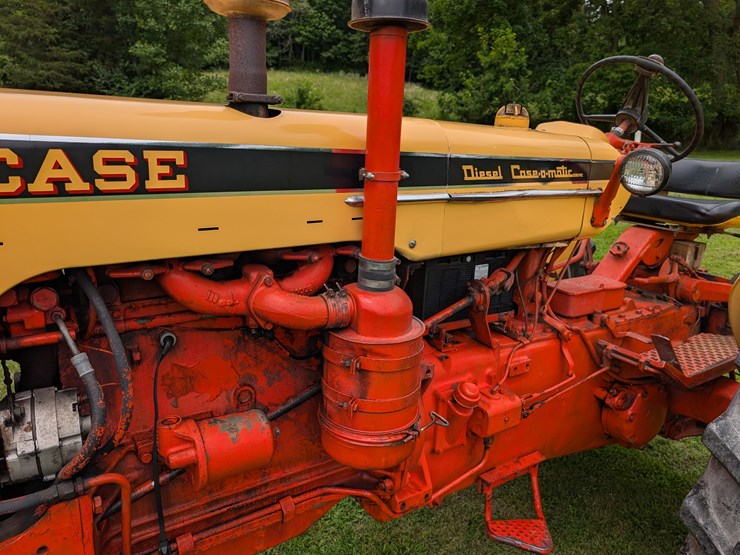 case-730-tractor-image-18