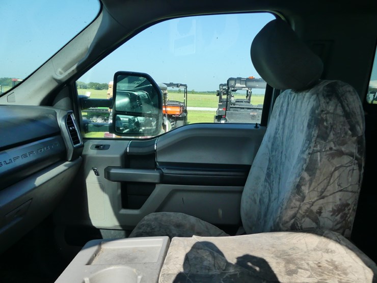 2017-ford-f450-xlt-image-11