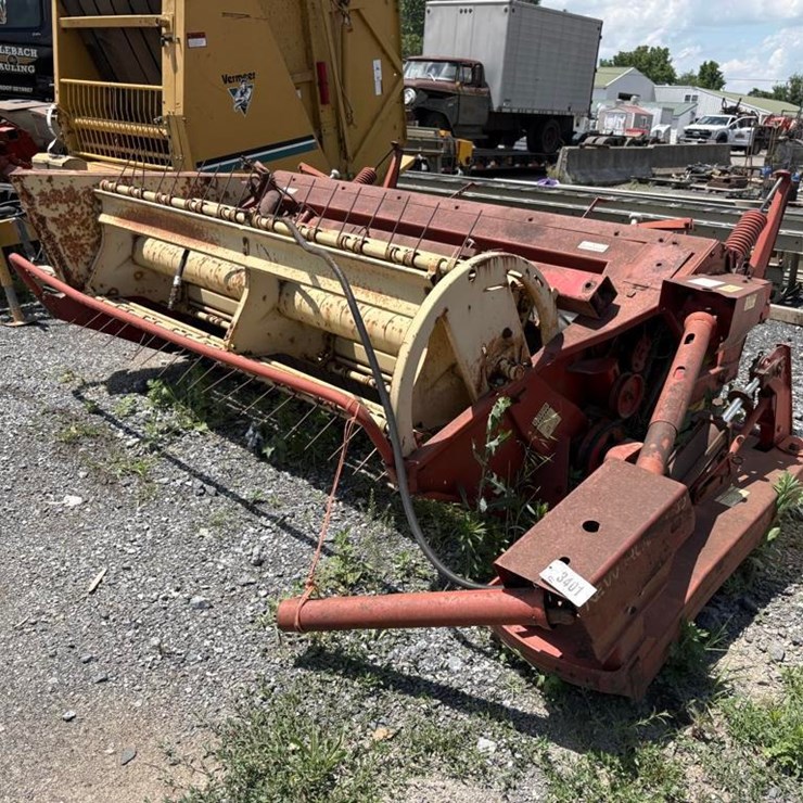 NEW HOLLAND 477