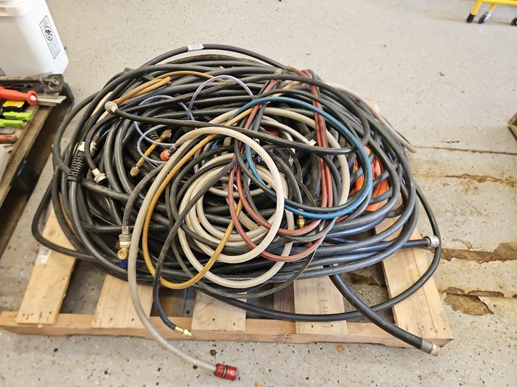 quantity-of-assorted-hoses-image-2